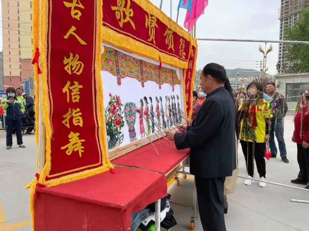 新澳門王中王期期中，揭秘彩票背后的秘密與策略，揭秘新澳門王中王彩票背后的秘密與策略，期期中探秘彩票世界