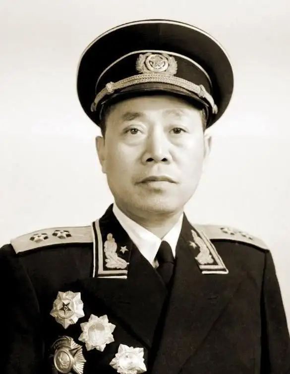 上將上面還有等級嗎，探究軍銜體系中的高級職位與等級劃分，軍銜體系揭秘，上將之上是否還有更高級別？高級職位與等級劃分全解析