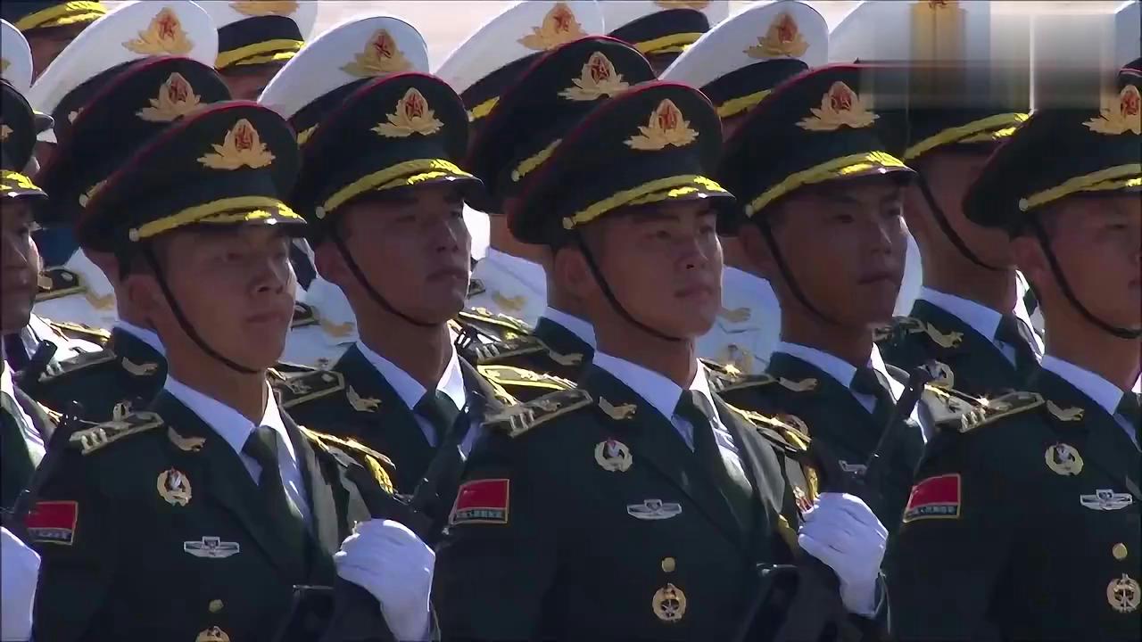 三軍儀仗隊(duì)霸氣視頻，展現(xiàn)雄壯軍威與卓越風(fēng)采，三軍儀仗隊(duì)雄壯風(fēng)采霸氣展現(xiàn)視頻，彰顯卓越軍威與風(fēng)采