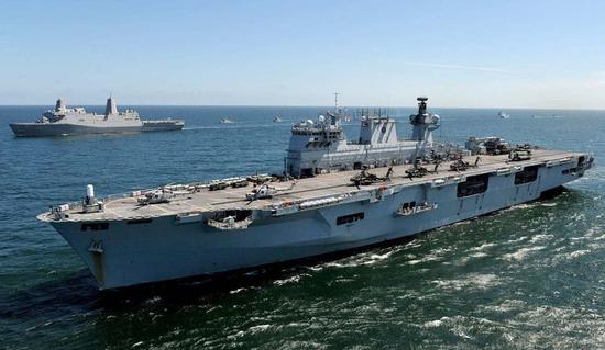 兩棲攻擊艦與航母，海洋力量的雙重優勢，兩棲攻擊艦與航母，海洋力量的雙重優勢協同作戰揭秘