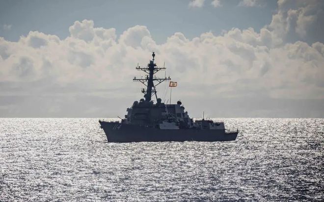美軍艦闖入臺灣海峽，國際海域的航行自由與挑戰，美軍艦駛入臺灣海峽，航行自由還是挑戰？