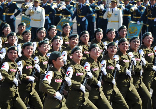 盤點世界各國閱兵，壯麗場面與軍事力量展示，全球閱兵盛況盤點，壯麗場面與軍事力量的展示