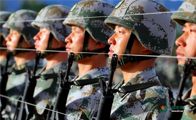中國先進(jìn)軍事力量，展現(xiàn)新時(shí)代的國防實(shí)力，中國先進(jìn)軍事力量，展現(xiàn)新時(shí)代的國防風(fēng)采
