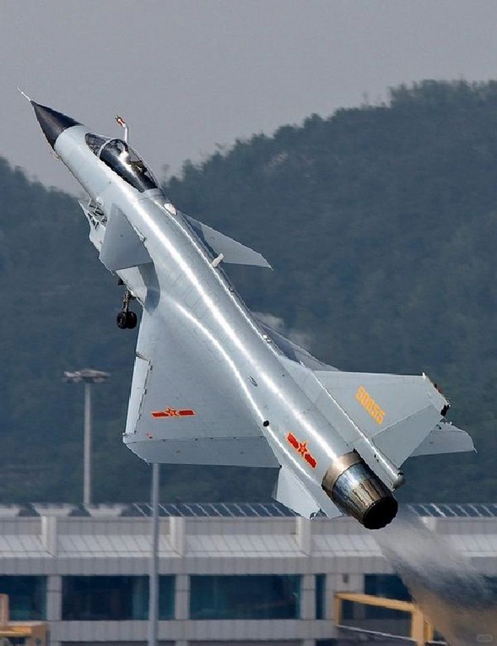 殲-10戰斗機是幾代機？全面解析中國空軍的主力戰機，中國空軍主力戰機殲-10戰斗機的全面解析，幾代機？