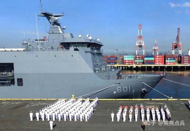 中國海軍節(jié)閱兵，展現(xiàn)中國力量的壯麗畫卷——紀(jì)念中國海軍節(jié)2022年盛大閱兵活動(dòng)，中國海軍節(jié)盛大閱兵，展現(xiàn)力量與榮耀的壯麗畫卷 2022年紀(jì)念活動(dòng)回顧