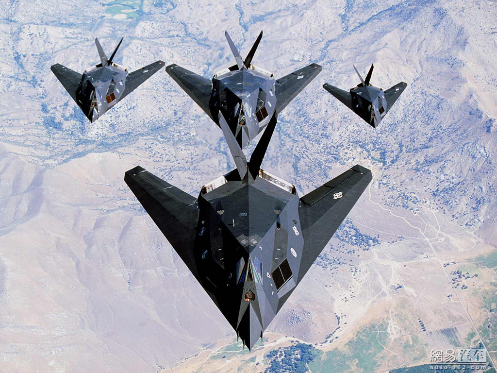 揭秘F-117隱形戰(zhàn)斗機(jī)，空戰(zhàn)傳奇的先驅(qū)之作，F(xiàn)-117隱形戰(zhàn)斗機(jī)，空戰(zhàn)傳奇的先驅(qū)揭秘