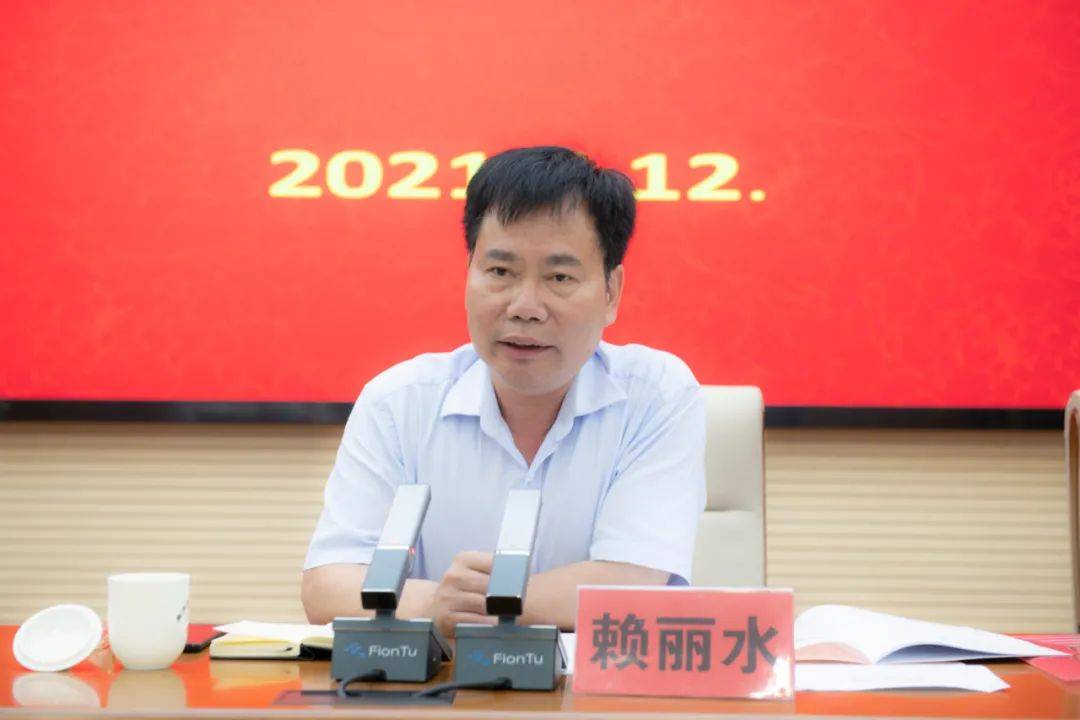 二四六香港資料期期中，深度解析與SEO優(yōu)化策略，深度解析香港期期中資料，SEO優(yōu)化策略揭秘