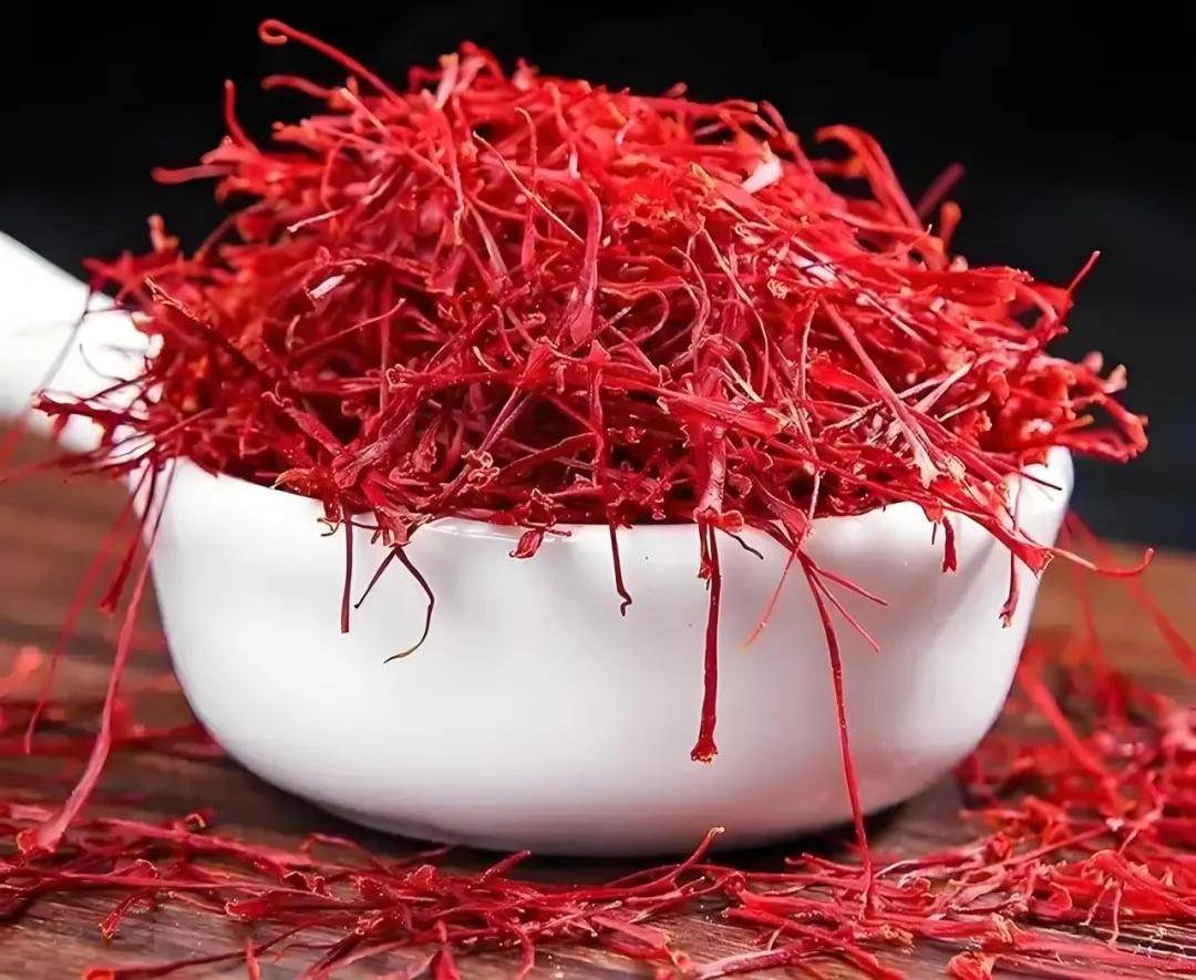 男人喝藏紅花壯陽嗎，深度解析藏紅花的功效與影響，深度解析，藏紅花對男性壯陽功效及影響探討