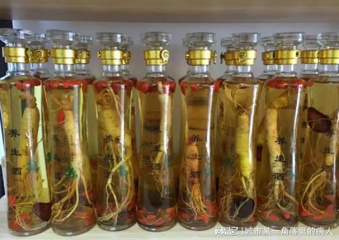 一喝就硬的壯陽酒配方，古老的秘方與現代養生之道，古老秘方壯陽酒，一飲即效，融合現代養生之道