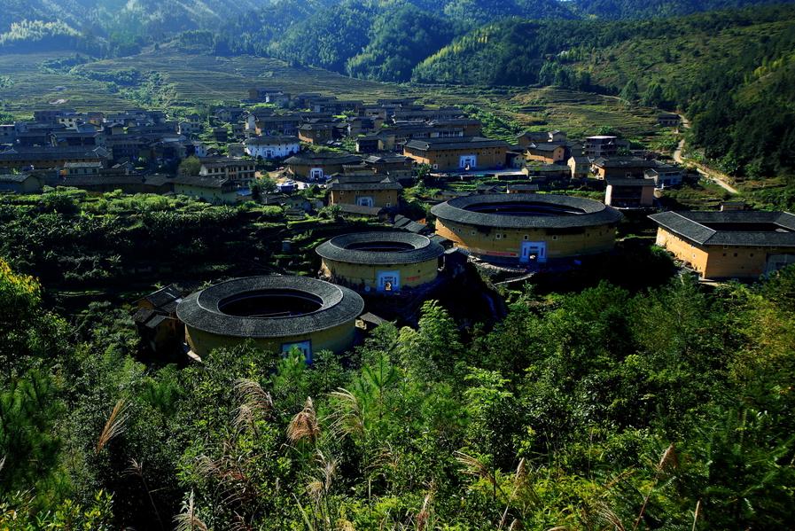 南靖土樓與永定土樓，哪個更值得一游？，南靖土樓與永定土樓，哪個更值得一游？對比解析指南