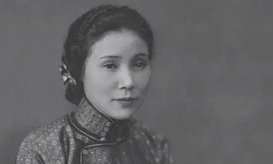 中國最漂亮的女將軍——英勇與美麗的完美結(jié)合，中國女將軍的英勇與美麗，典范中的典范