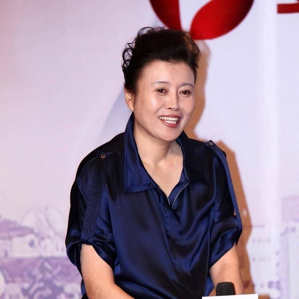 演員丁嘉麗個人資料，深度解析一位影視界的璀璨明星，演員丁嘉麗個人資料揭秘，影視界的璀璨明星深度解析