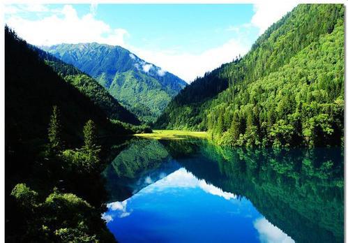 九寨溝景區簡介，自然之美的極致展現，九寨溝景區，自然之美的極致展現