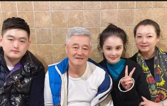 娜扎說張翰愛鄭爽,深度解讀背后的故事與情感糾葛,娜扎透露張翰對鄭爽深情,情感糾葛背后的故事深度解讀