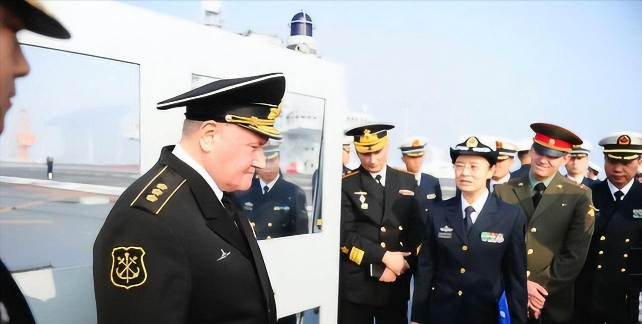 揭秘,37歲成為海軍總司令的傳奇人物,揭秘傳奇人物,海軍總司令的非凡之路——37歲的榮耀之巔