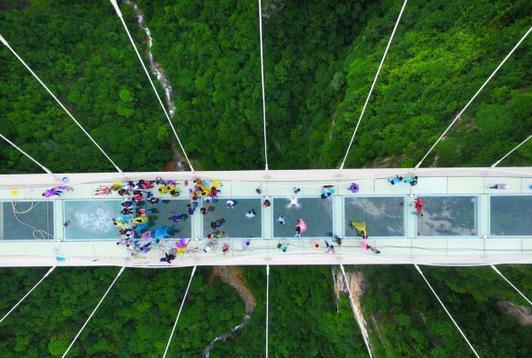 揭秘玻璃橋旅游景點(diǎn)所在地——探索極致高空體驗(yàn)之旅,揭秘玻璃橋旅游景點(diǎn),高空極致體驗(yàn)之旅