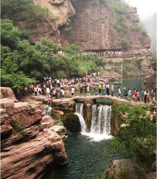 云臺(tái)山風(fēng)景區(qū)介紹,自然之美盡收眼底,云臺(tái)山風(fēng)景區(qū),自然之美的盡收眼底之旅