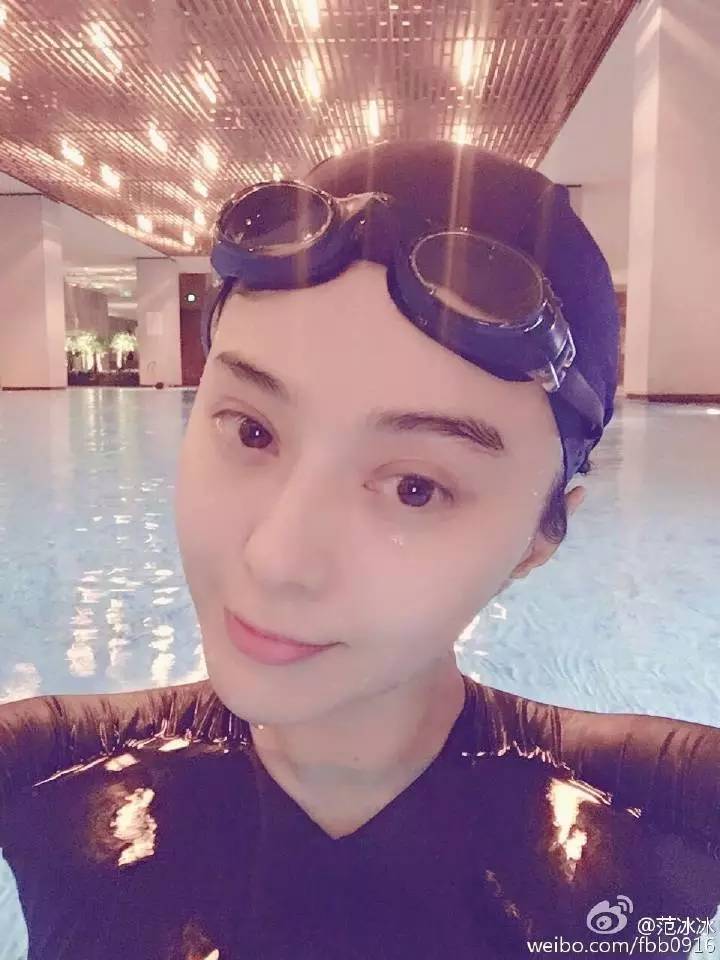 文二哥與十二位璀璨女明星的珍貴瞬間,照片與名字回顧,文二哥與十二位明星的璀璨瞬間,照片與名字回顧之旅