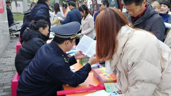 新奧天天免費資料大全正版優勢,全面解析與深度洞察,新奧天天免費資料大全正版優勢深度解析與洞察