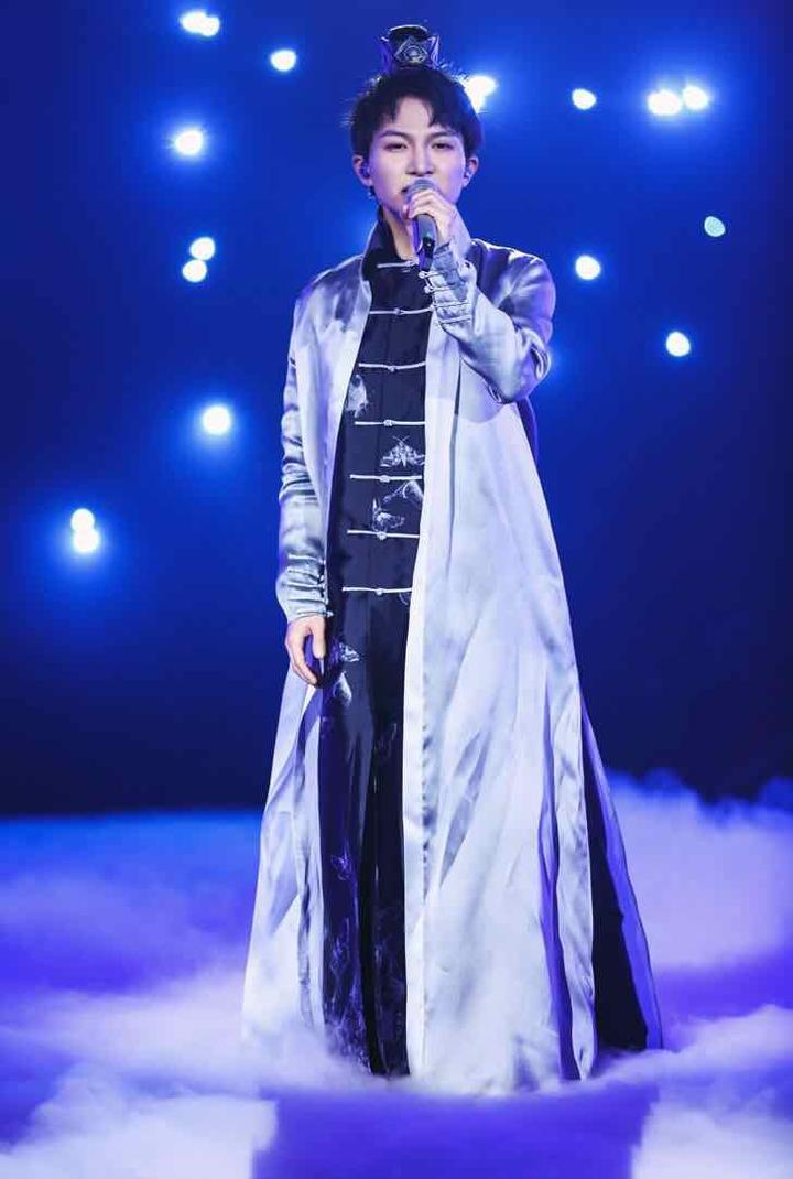 華晨宇介紹資料大全,華晨宇介紹資料全解析