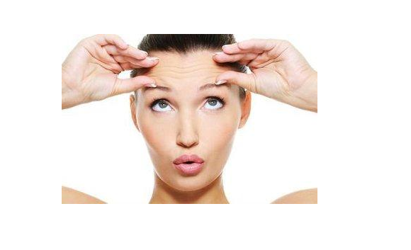 額頭紋消除,多種方法助你告別皺紋煩惱,額頭紋消除秘籍,告別皺紋煩惱的多種方法