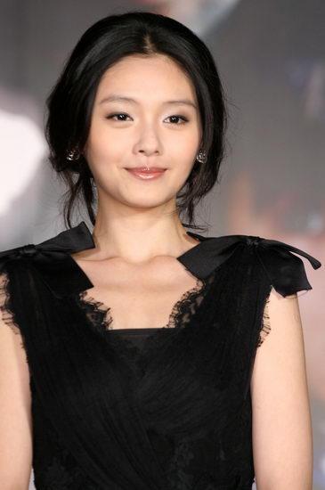 臺灣人評價大S嫁汪小菲,跨文化婚姻的背后,臺灣人眼中的大S與汪小菲跨文化婚姻,背后深意解析