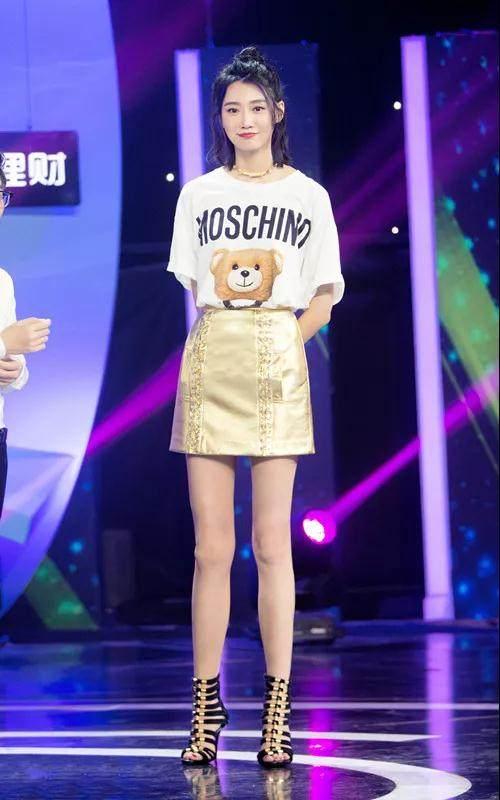 謝娜個人資料,出生日期、身高及其他詳細信息,謝娜個人檔案,生日、身高及其他詳細信息揭秘