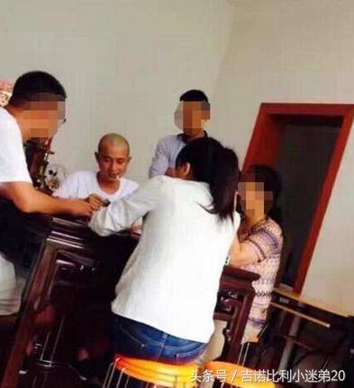 揭秘,能跟明星聊天的軟件,讓你與偶像零距離互動!,與明星零距離互動,揭秘專屬聊天軟件!