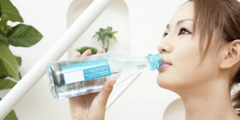 白醋可以洗臉嗎,深度解析白醋的美容功效與正確使用方法,白醋的美容奧秘,深度解析洗臉功效與正確使用方法