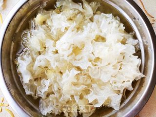 銀耳的做法大全,烹飪多樣美味佳肴,銀耳烹飪指南,多樣做法,美味佳肴