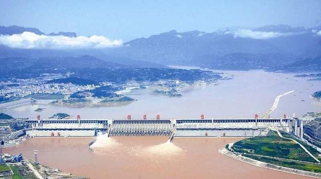 湖北三峽大壩景區(qū)，領(lǐng)略壯麗工程的奇跡與大自然的魅力，湖北三峽大壩景區(qū)，壯麗工程與自然魅力的完美融合