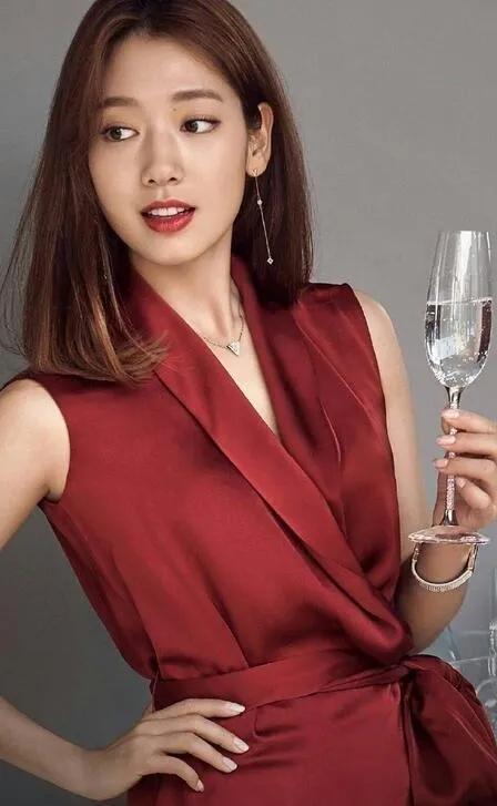 韓國美女明星排名,璀璨星光閃耀熒屏,韓國璀璨女星排名,熒屏上的星光閃耀之美