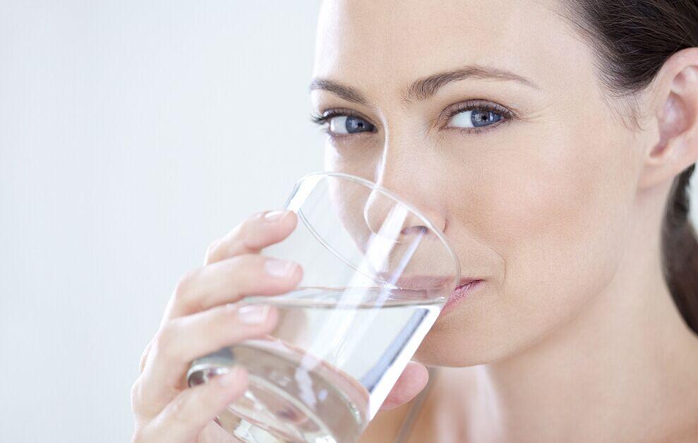 如何排出臉上的毒素——打造健康肌膚光彩,臉部排毒秘訣,打造健康肌膚光彩的秘訣