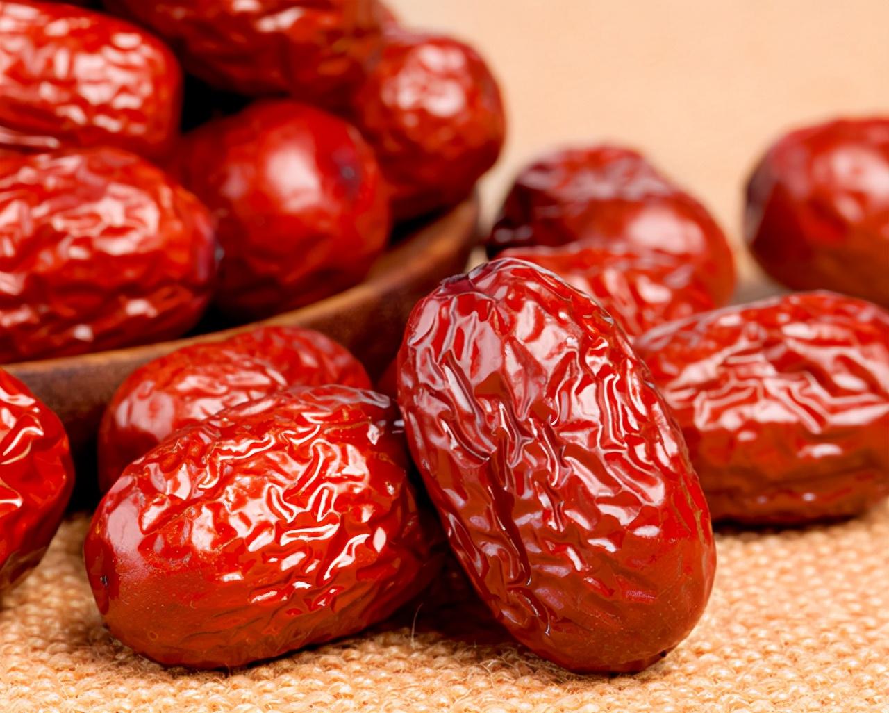 鐵皮石斛泡水喝的功效,揭示其潛在的健康益處,鐵皮石斛泡水喝的健康益處,探索其潛在功效與益處