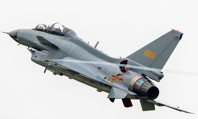 殲-10S，中國空軍的新銳利劍，中國空軍新銳利器，殲-10S利劍出擊
