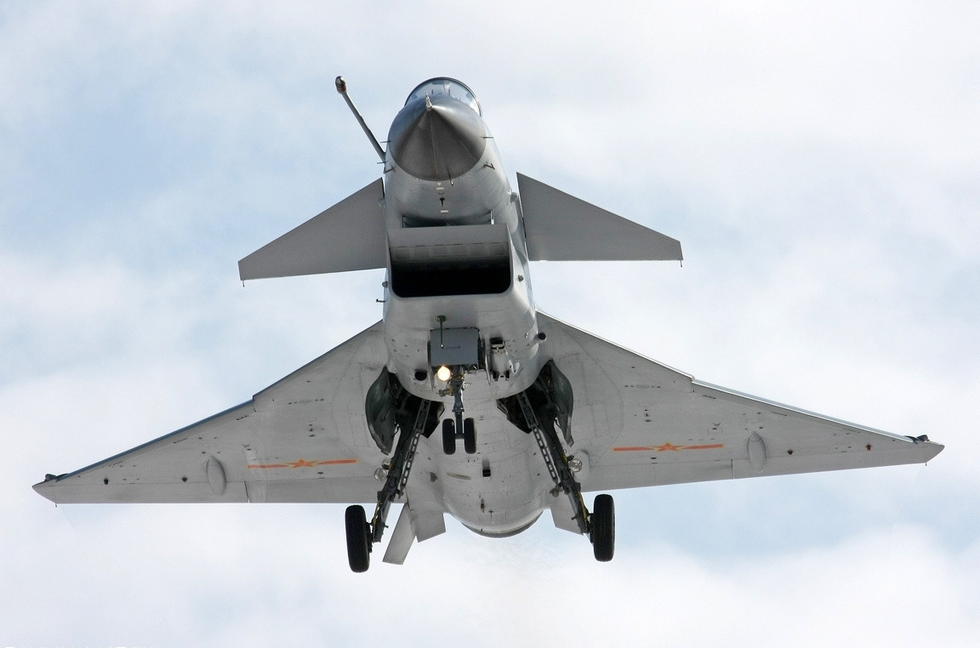 殲-10戰(zhàn)斗機圖片展示，探索中國空中力量的驕傲，殲-10戰(zhàn)斗機圖片展示，中國空中力量的榮耀與驕傲