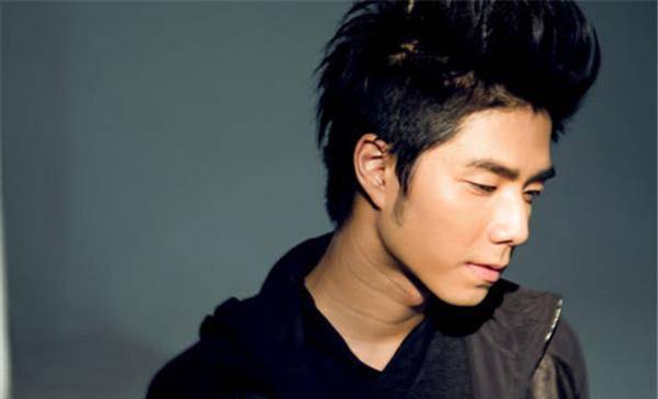 袁成杰為何不火，深度解析其現象背后的原因，袁成杰現象背后的原因深度解析，為何未能走紅？