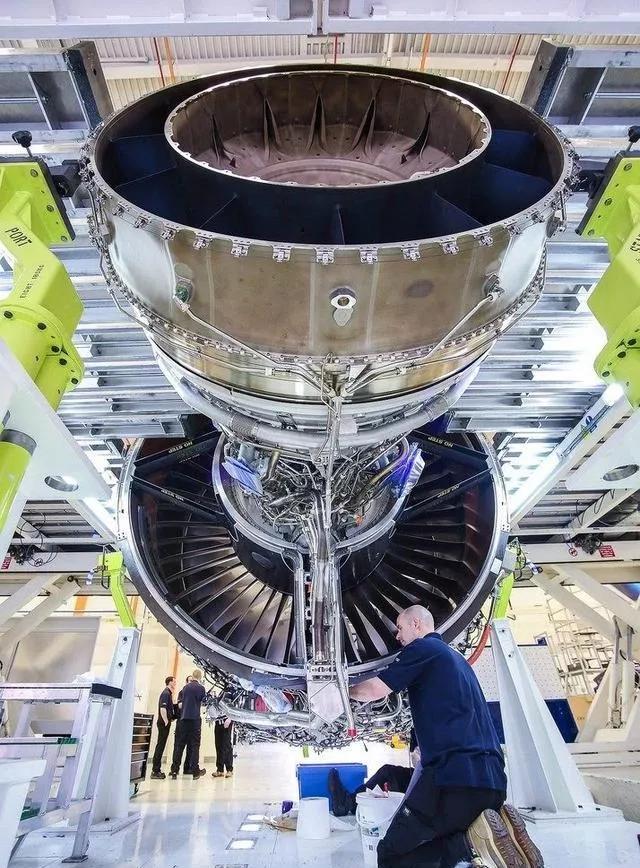 殲-35可能即將首飛，探索新一代戰(zhàn)斗機(jī)的技術(shù)前沿，殲-35即將首飛，探索新一代戰(zhàn)斗機(jī)技術(shù)前沿的里程碑